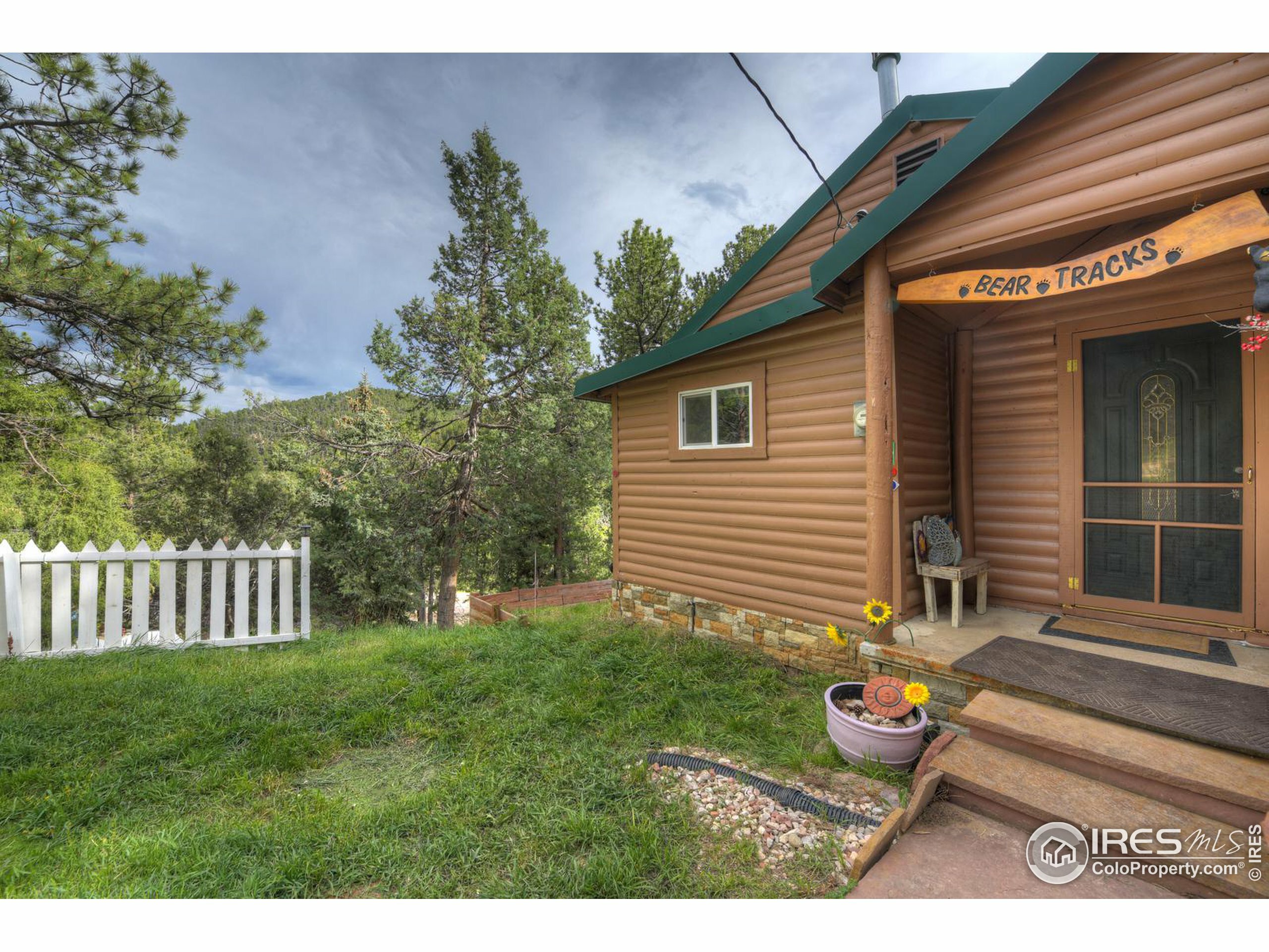 Property Photo:  105 Overpine Dr  CO 80540 