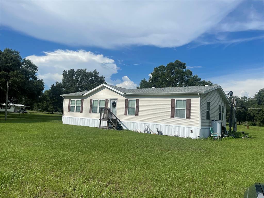 Property Photo:  2113 NW Garvin Avenue  FL 34266 