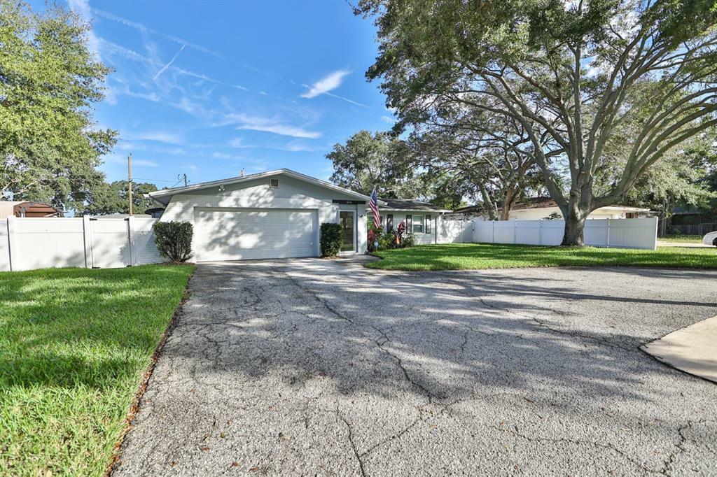 Property Photo:  1646 Sunset Point Road  FL 33755 