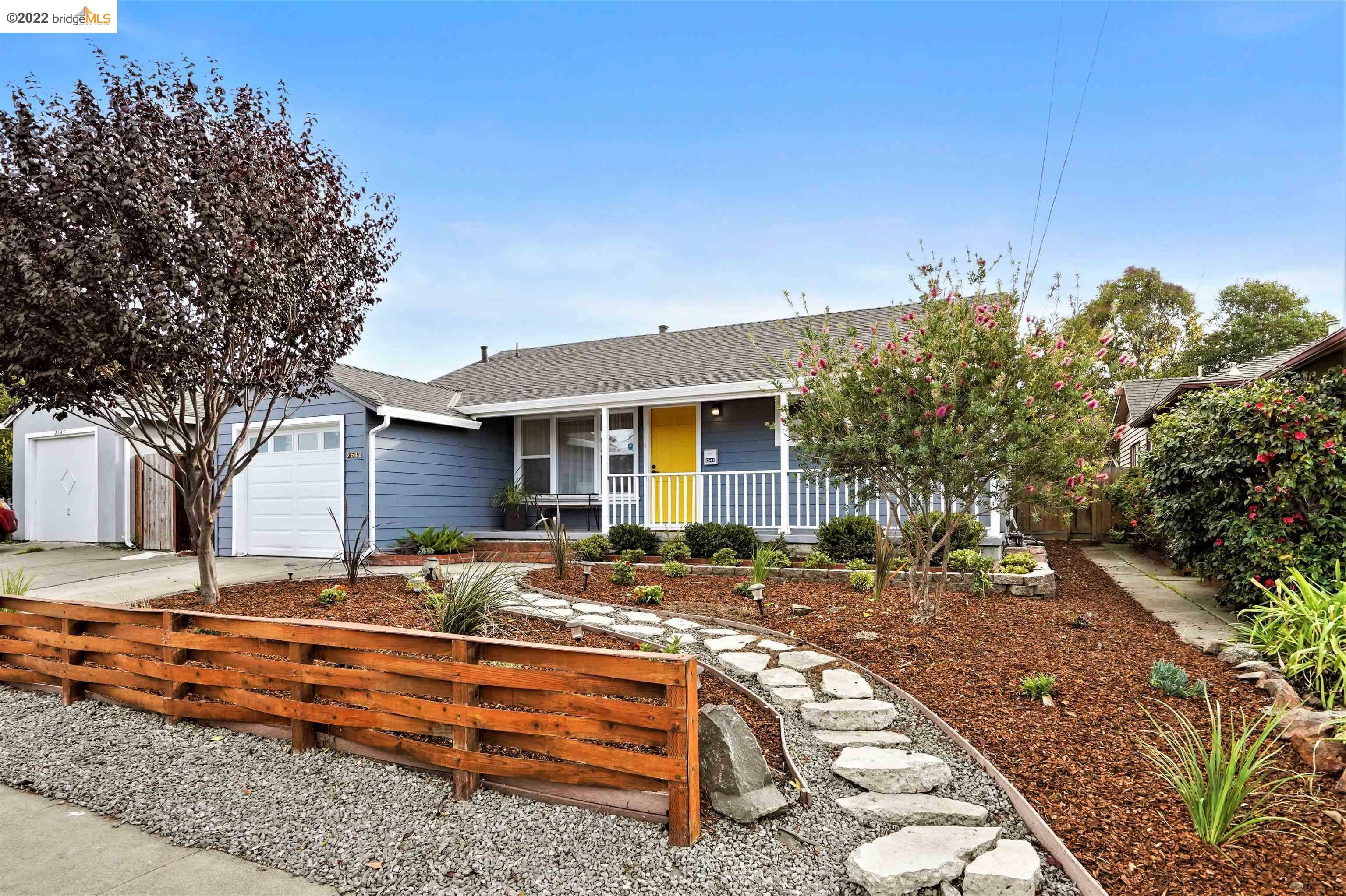 Property Photo:  2541 Lessley Ave  CA 94546 