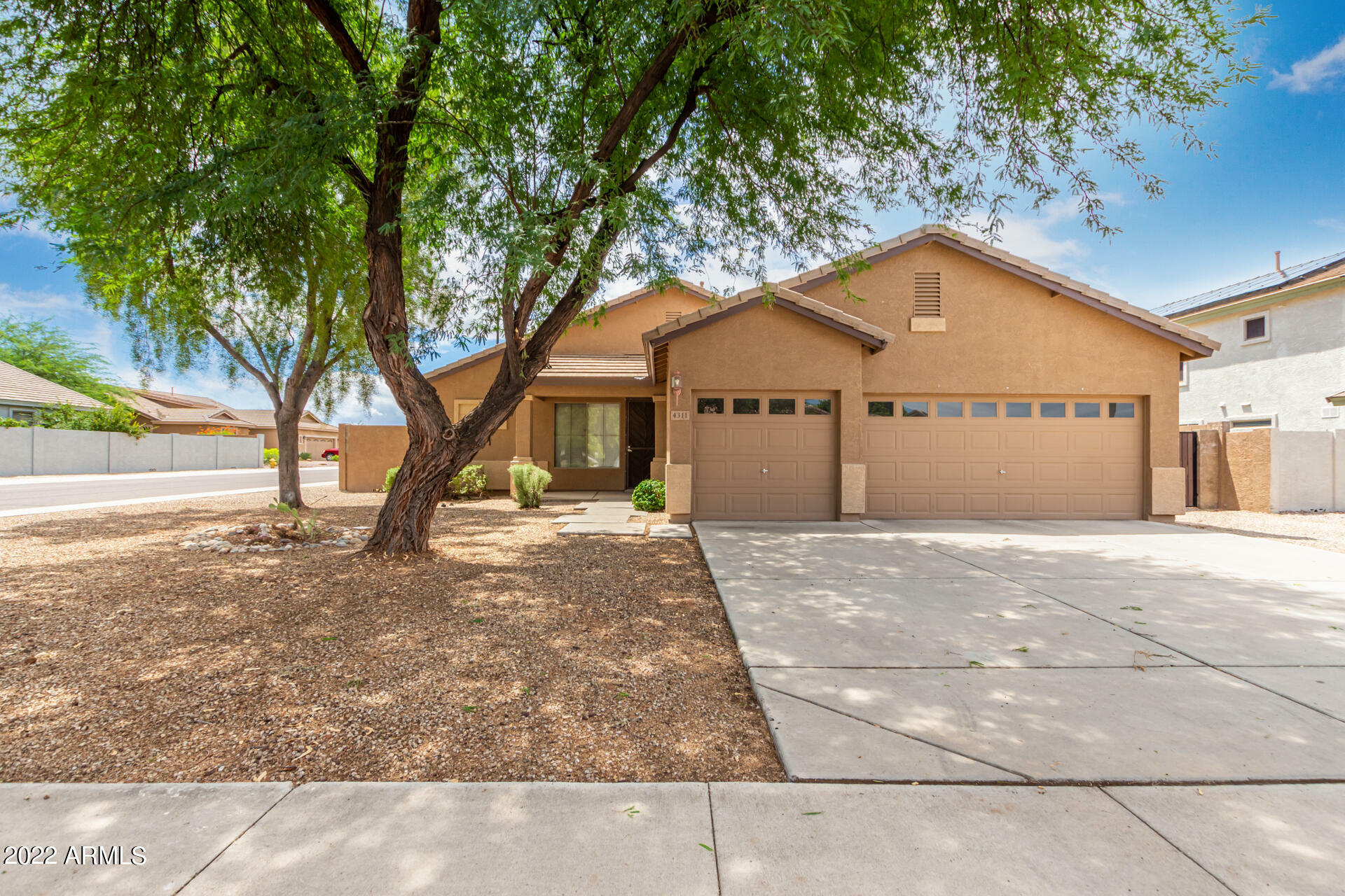 Property Photo:  4311 E Del Rio Street  AZ 85295 