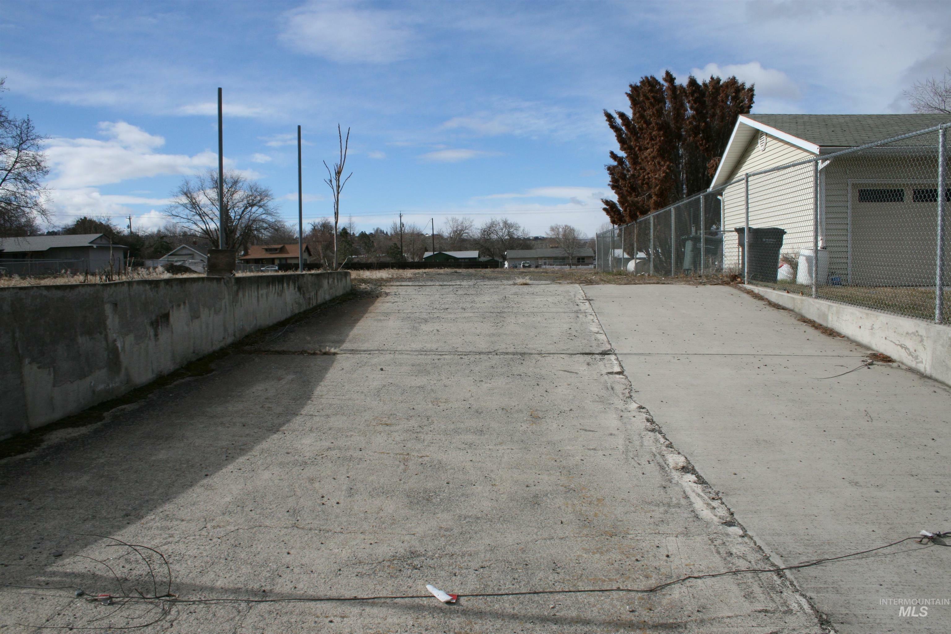 Property Photo: 1013 &Amp 1017 13th St WA 99403
