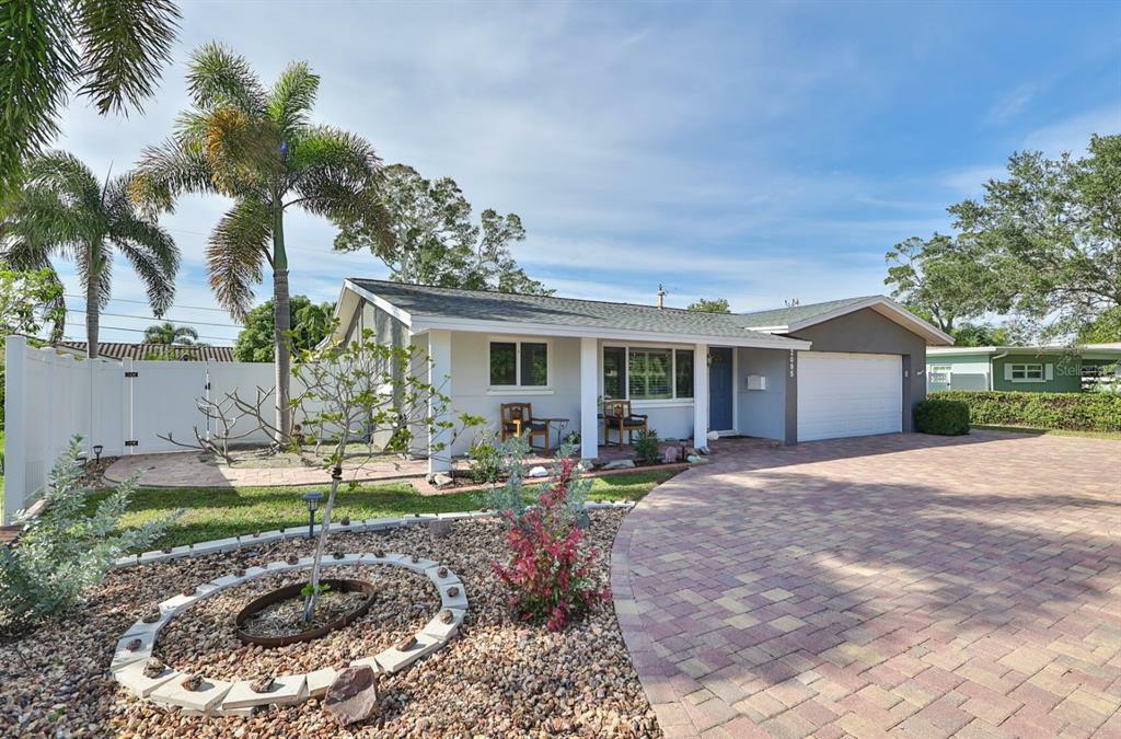 Property Photo:  2095 Dolphin Boulevard S  FL 33707 