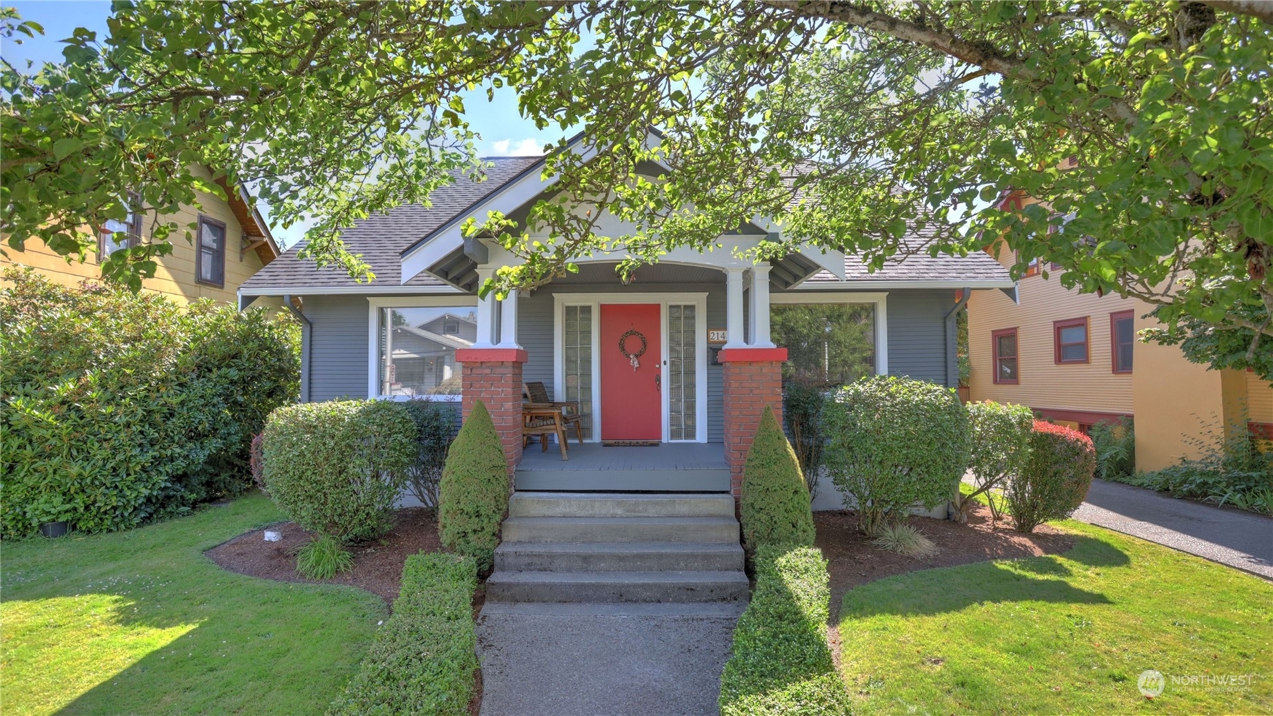 Property Photo:  214 E Street SE  WA 98002 