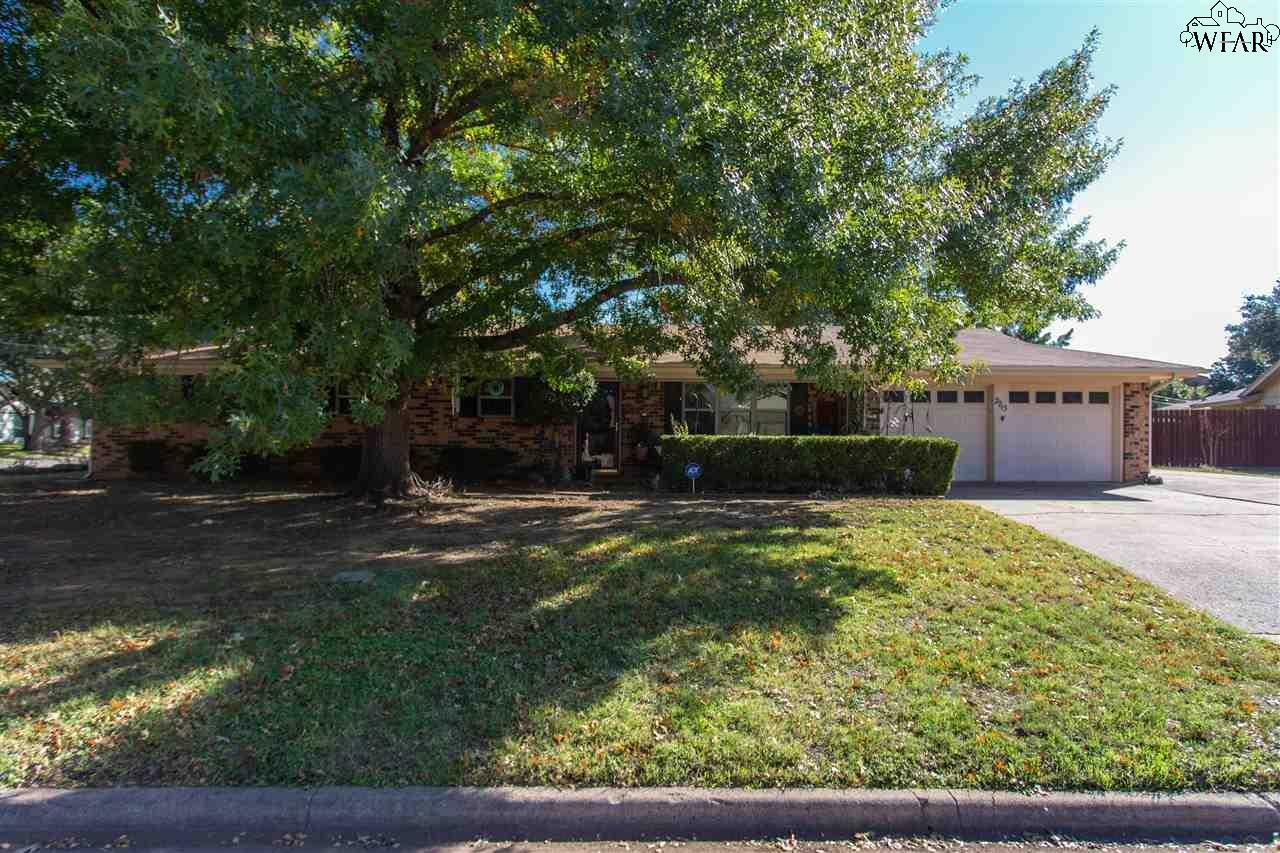 Property Photo: 2715 Chase Drive TX 76308
