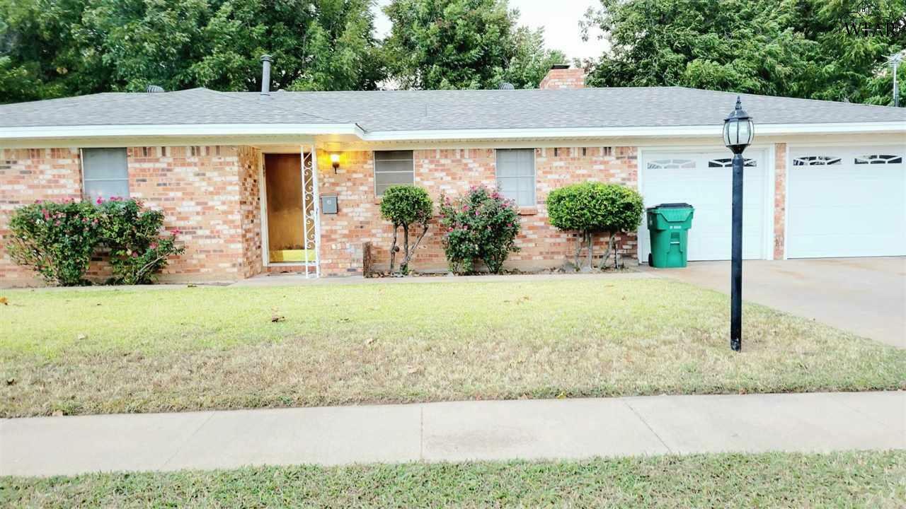 Property Photo: 816 Mimosa Street TX 76354