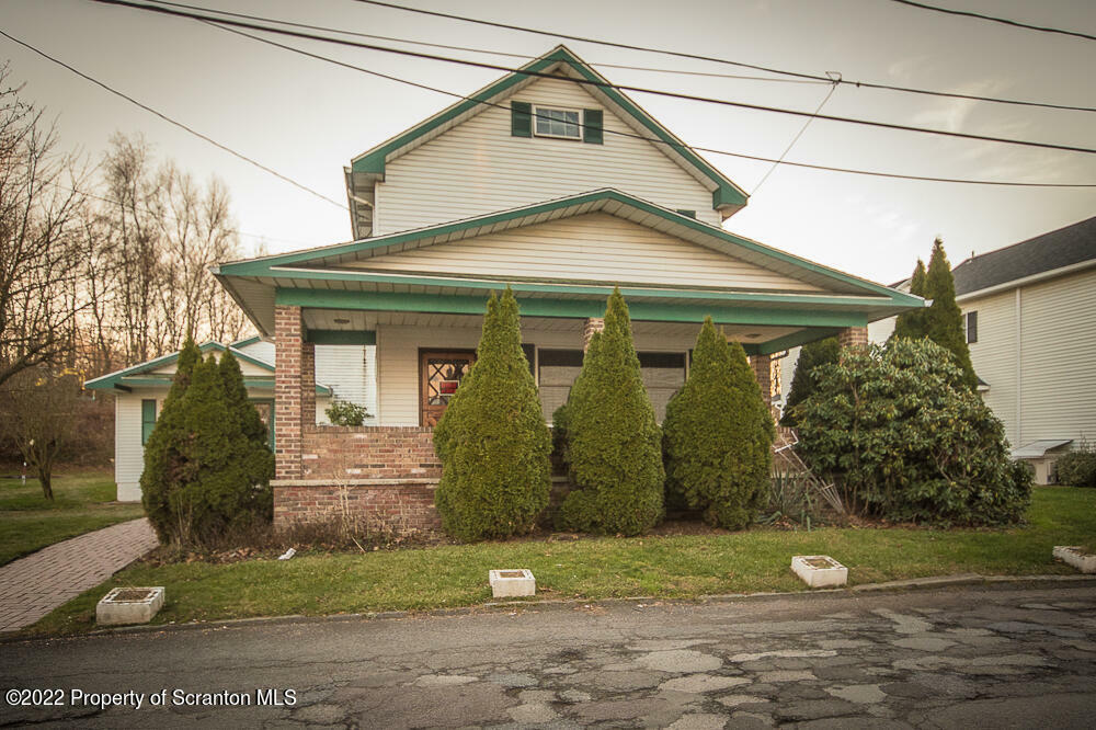7 Pearl St  Carbondale PA 18407 photo