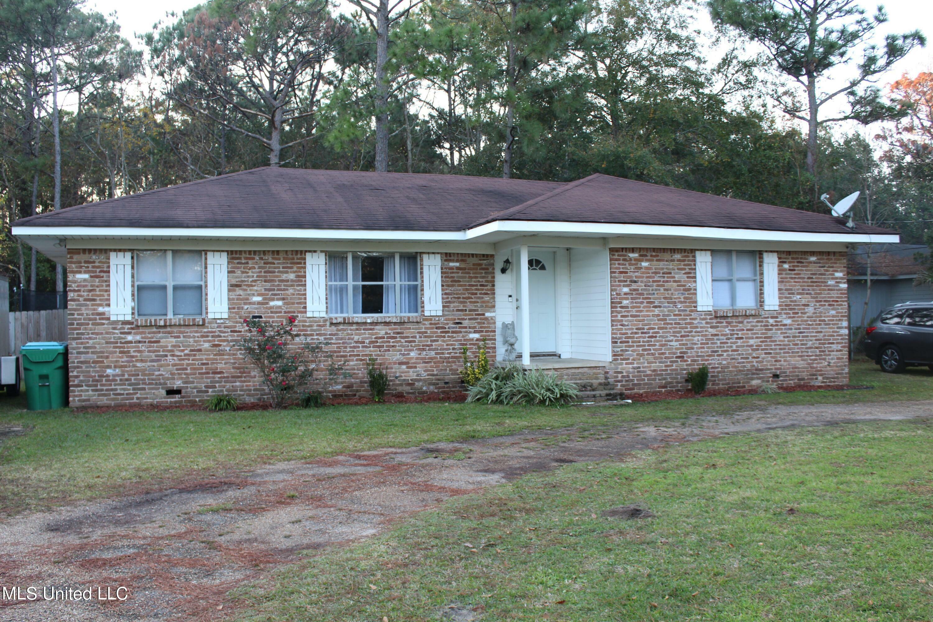 Property Photo: 3013 Bucks Road MS 39553