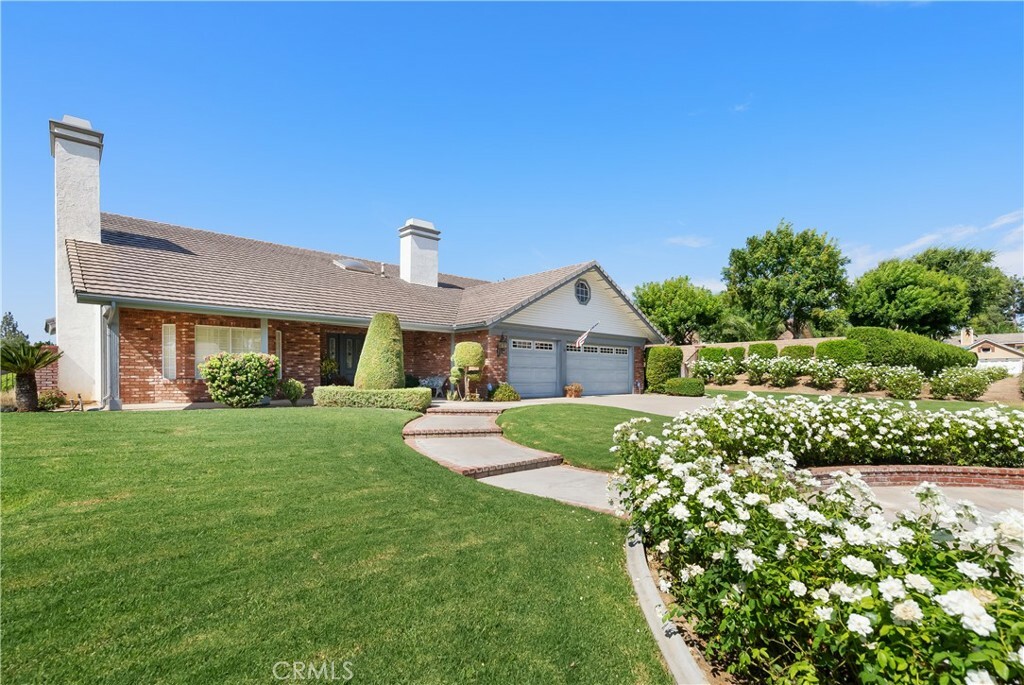 Property Photo: 1637 Southport Drive CA 92506