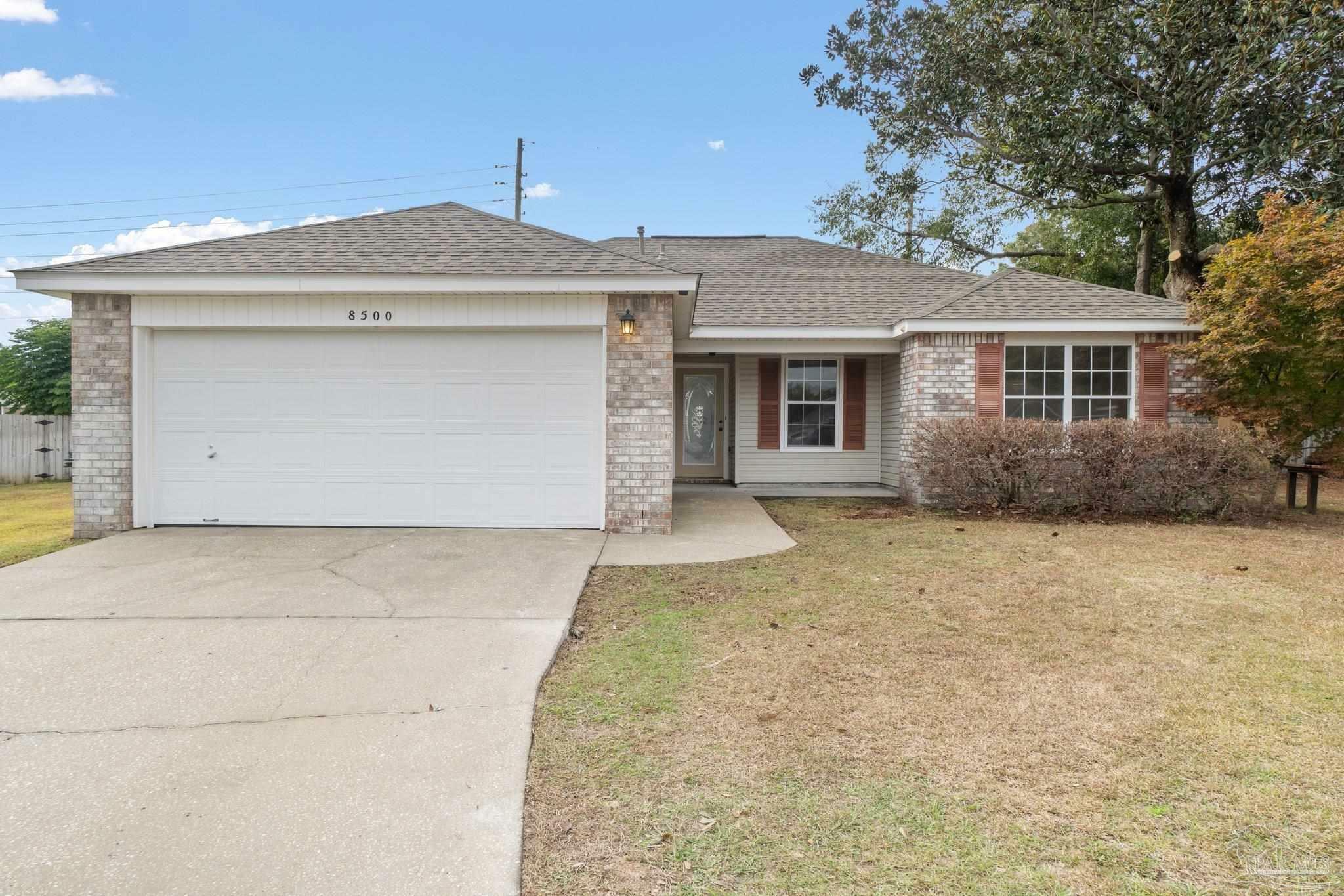 Property Photo: 8500 Indian Oaks Pl FL 32514