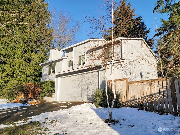 Property Photo:  10910 161st Avenue NE  WA 98052 