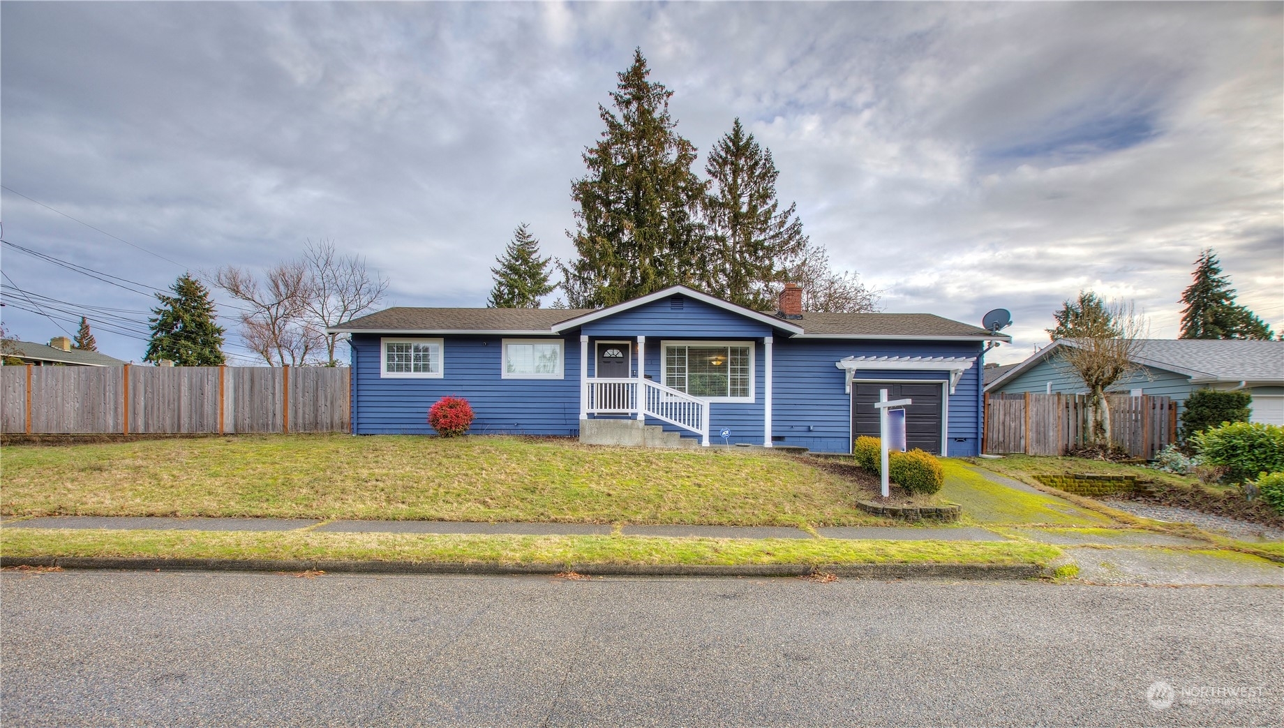 Property Photo:  1011 N Bennett Street  WA 98406 