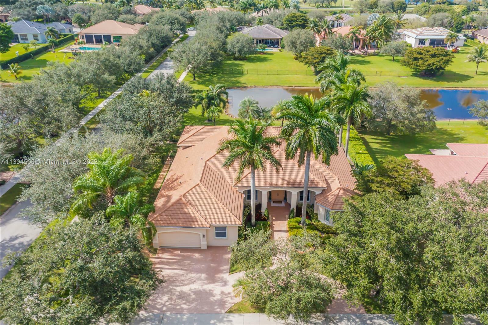 Property Photo:  4097 SW 140th Ave  FL 33330 