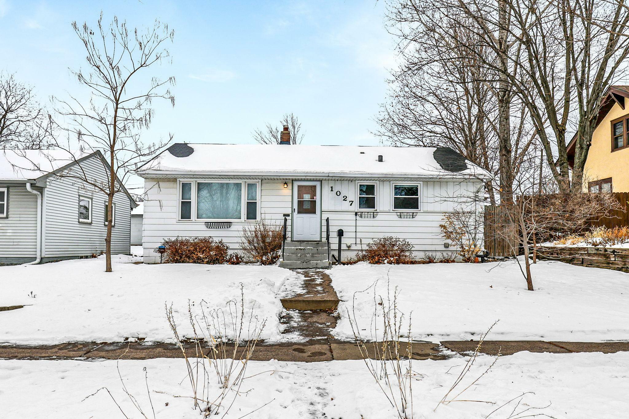 Property Photo: 1027 Hubbard Avenue MN 55104