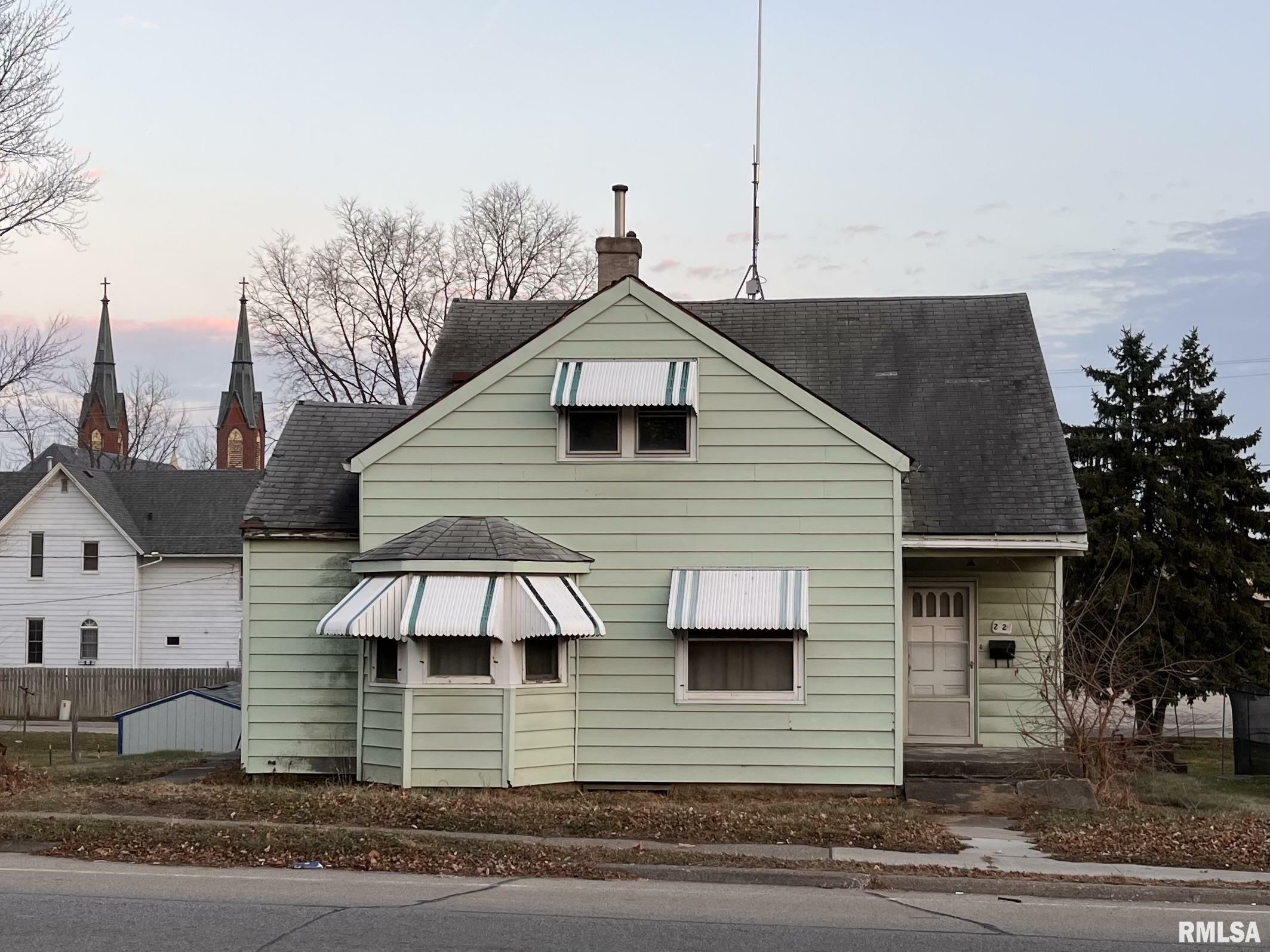 Property Photo:  2423 N 3rd Street  IA 52732 