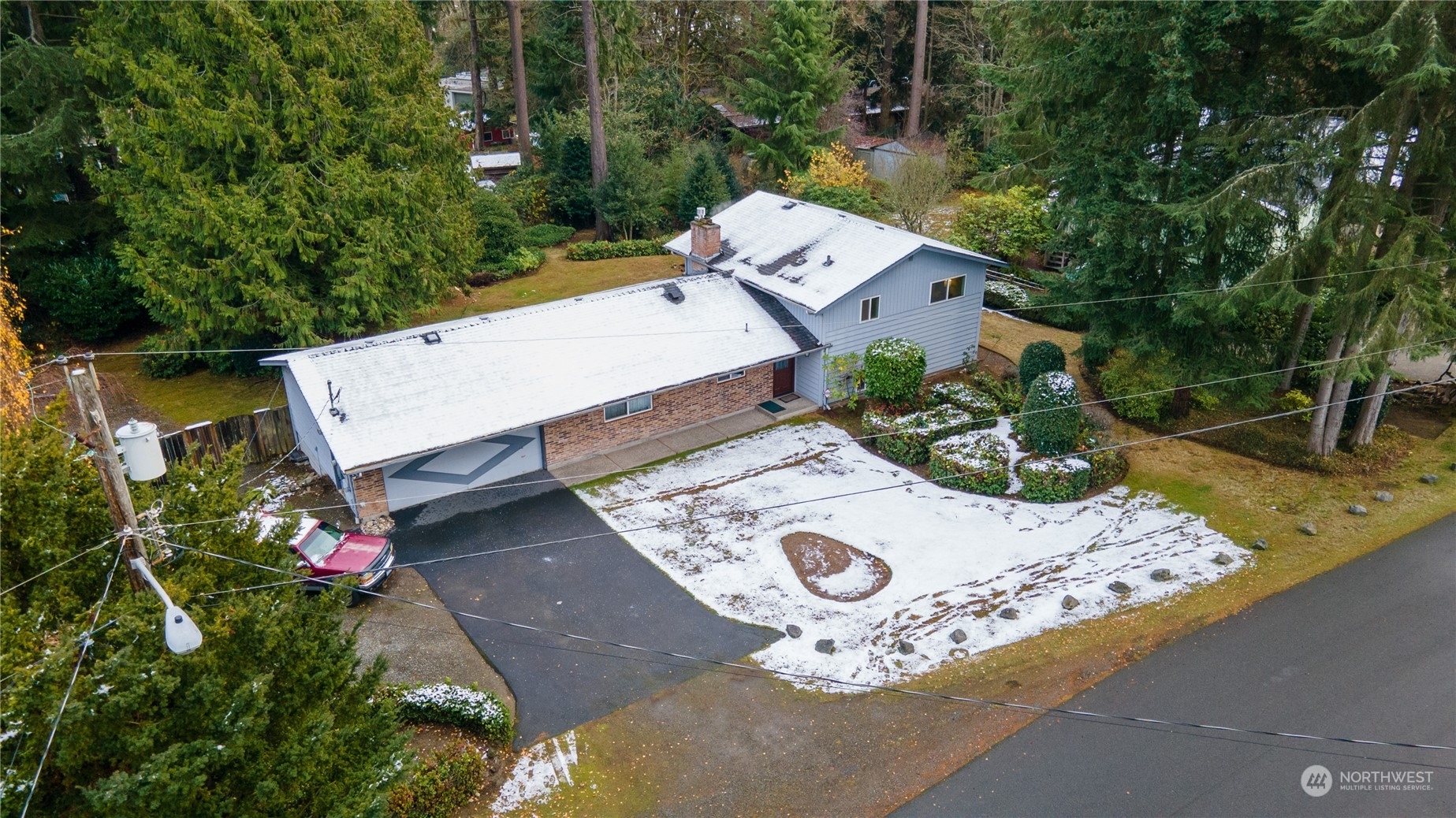 Property Photo: 30212 24th Avenue SW WA 98023