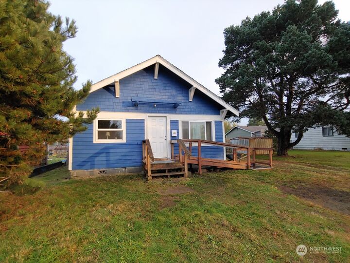 2408 Bay Avenue  Aberdeen WA 98520 photo