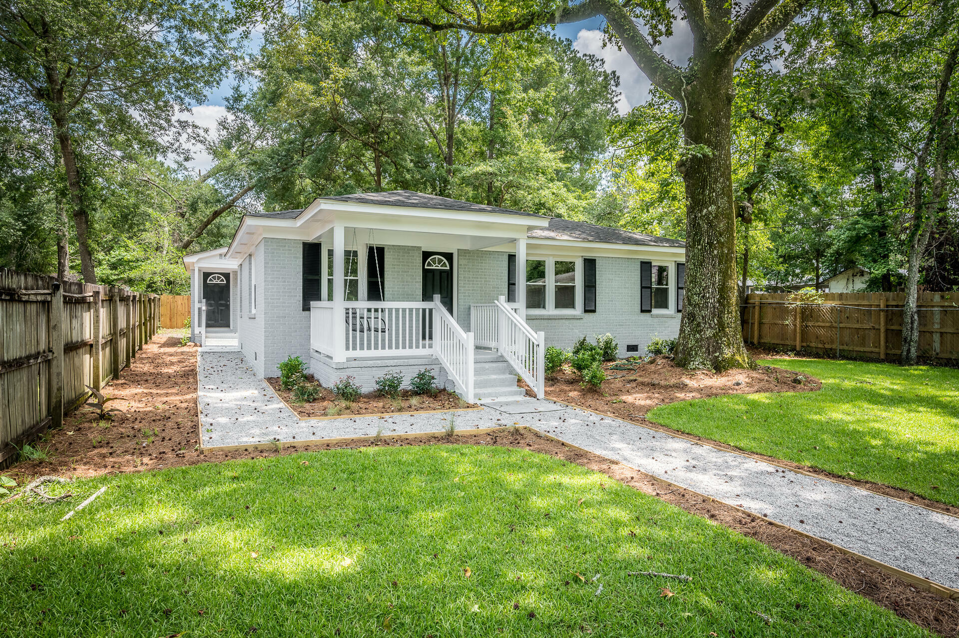 Property Photo:  135 Dowling Avenue  SC 29488 