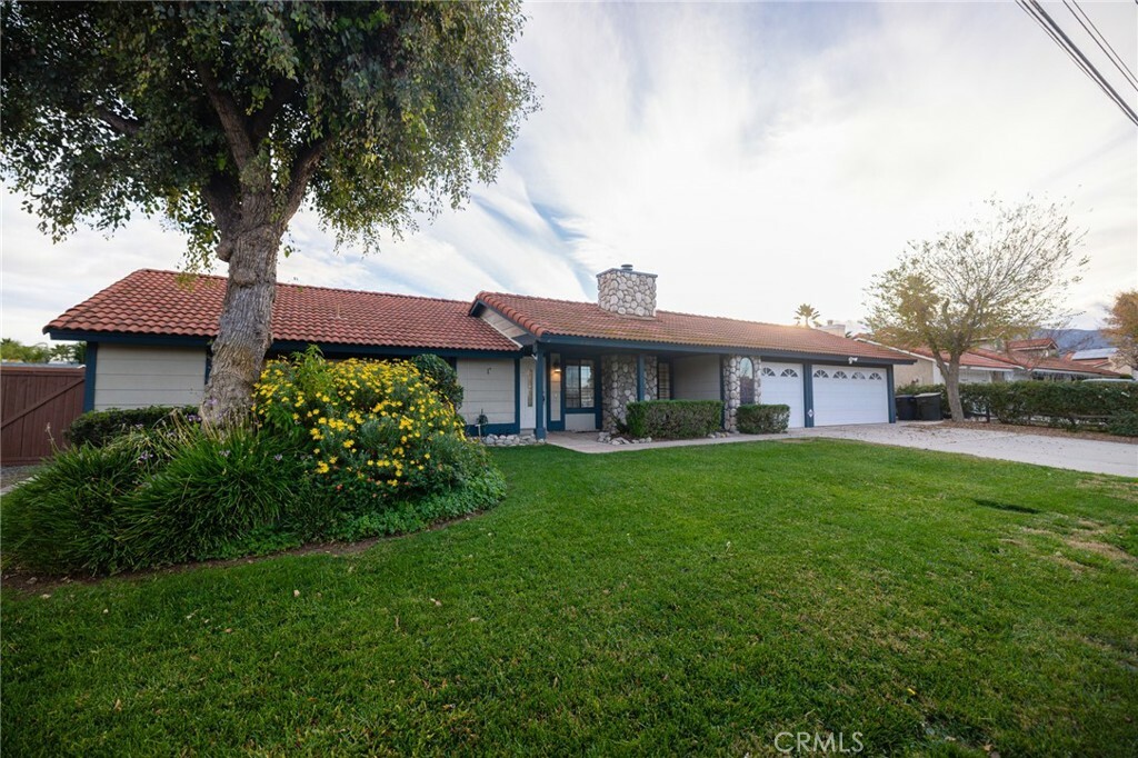 Property Photo:  21605 Walnut Street  CA 92595 