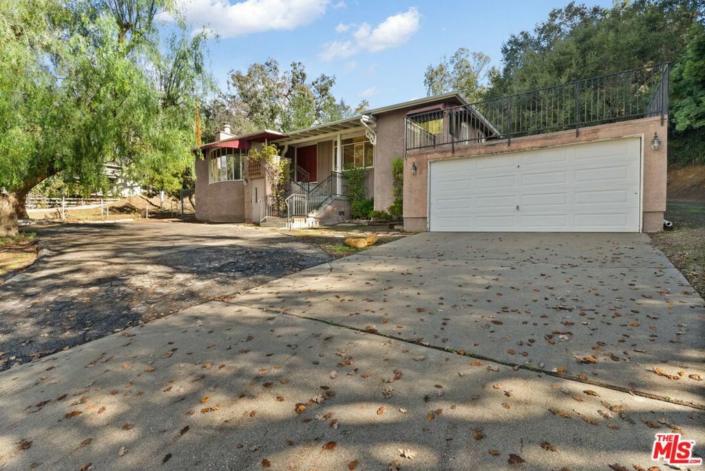 Property Photo:  5734 Colodny Drive  CA 91301 