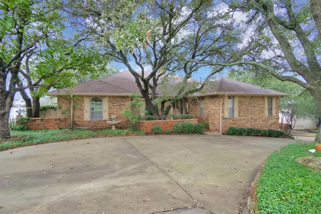 Property Photo: 123 Yacht Club Drive TX 75032