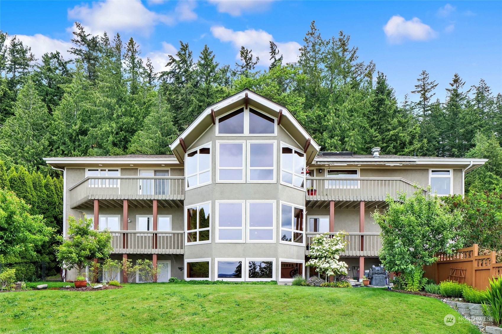 Property Photo:  17539 S Skyridge Drive  WA 98274 