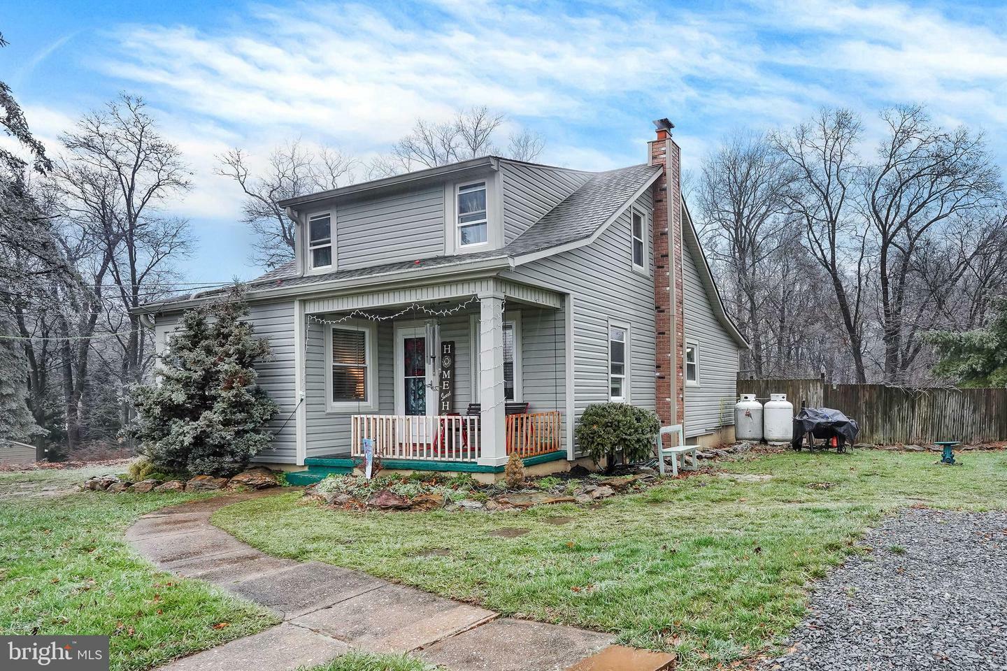 Property Photo: 801 Old Commons Road PA 17366