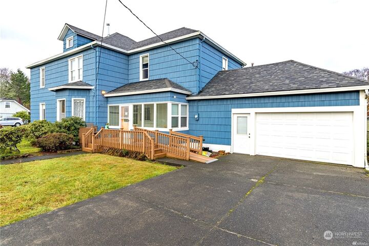 Property Photo:  321 O Street  WA 98550 