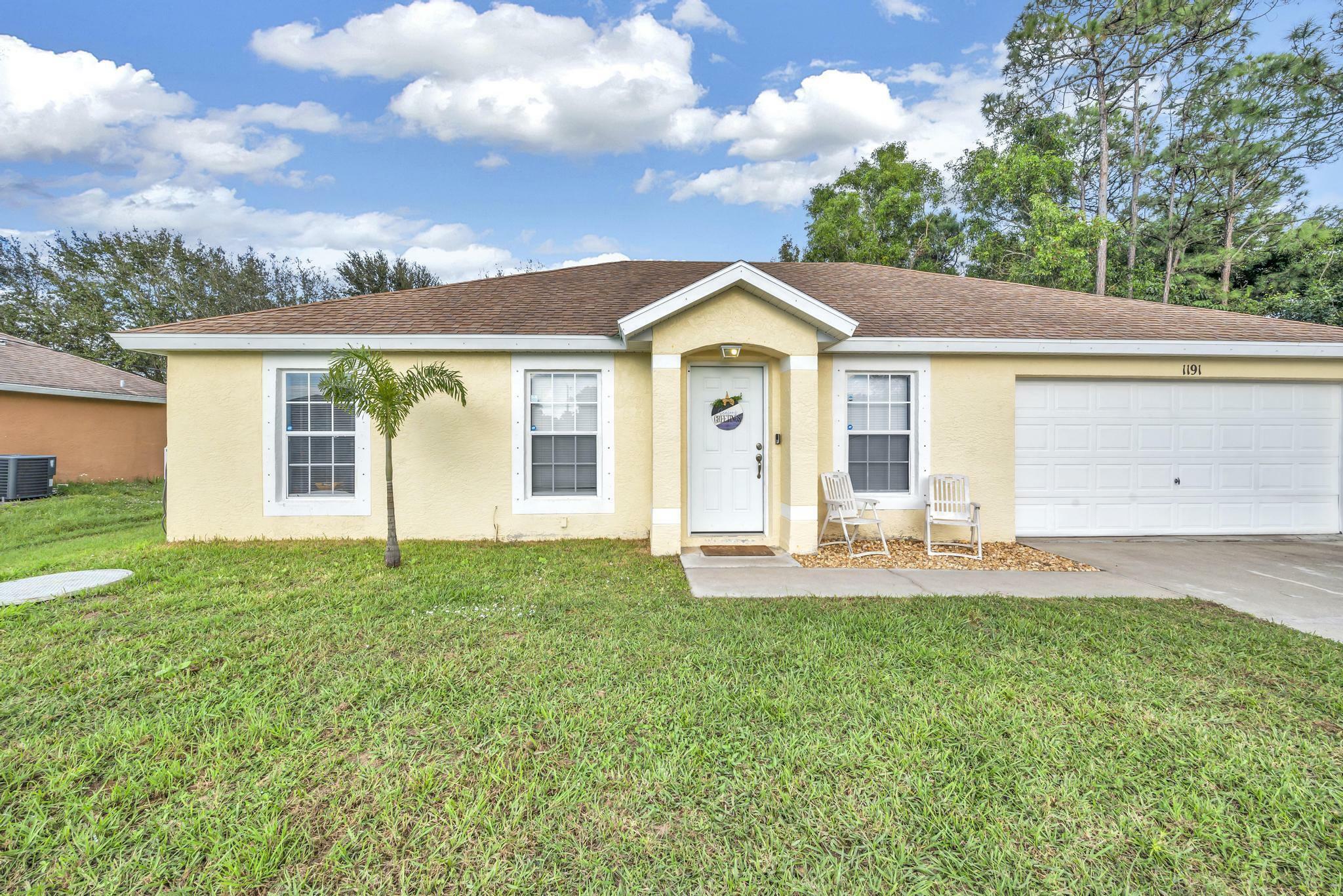 Property Photo:  1191 SE Puritan Lane  FL 34983 