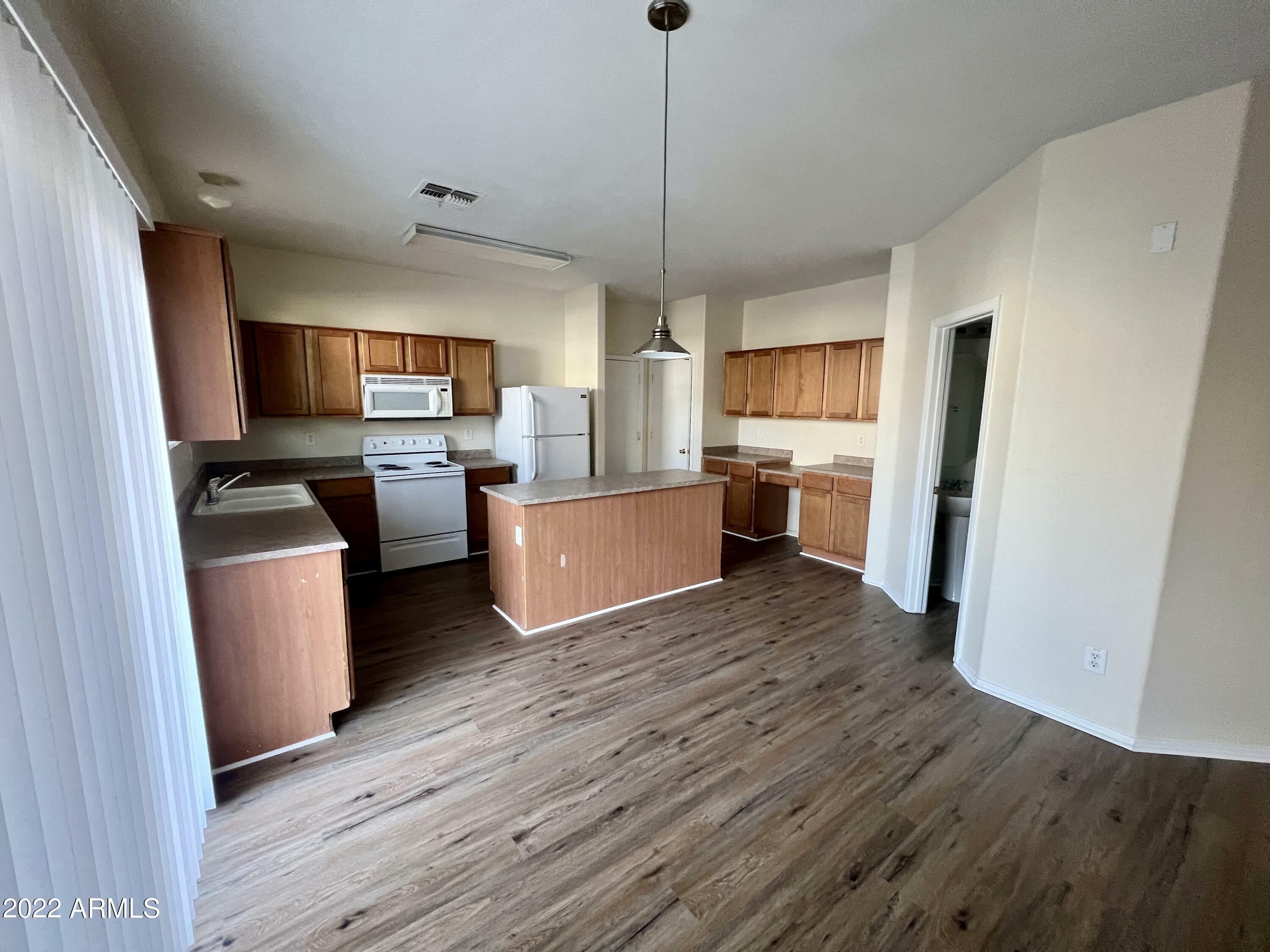 Property Photo: 3705 S 52nd Lane AZ 85043