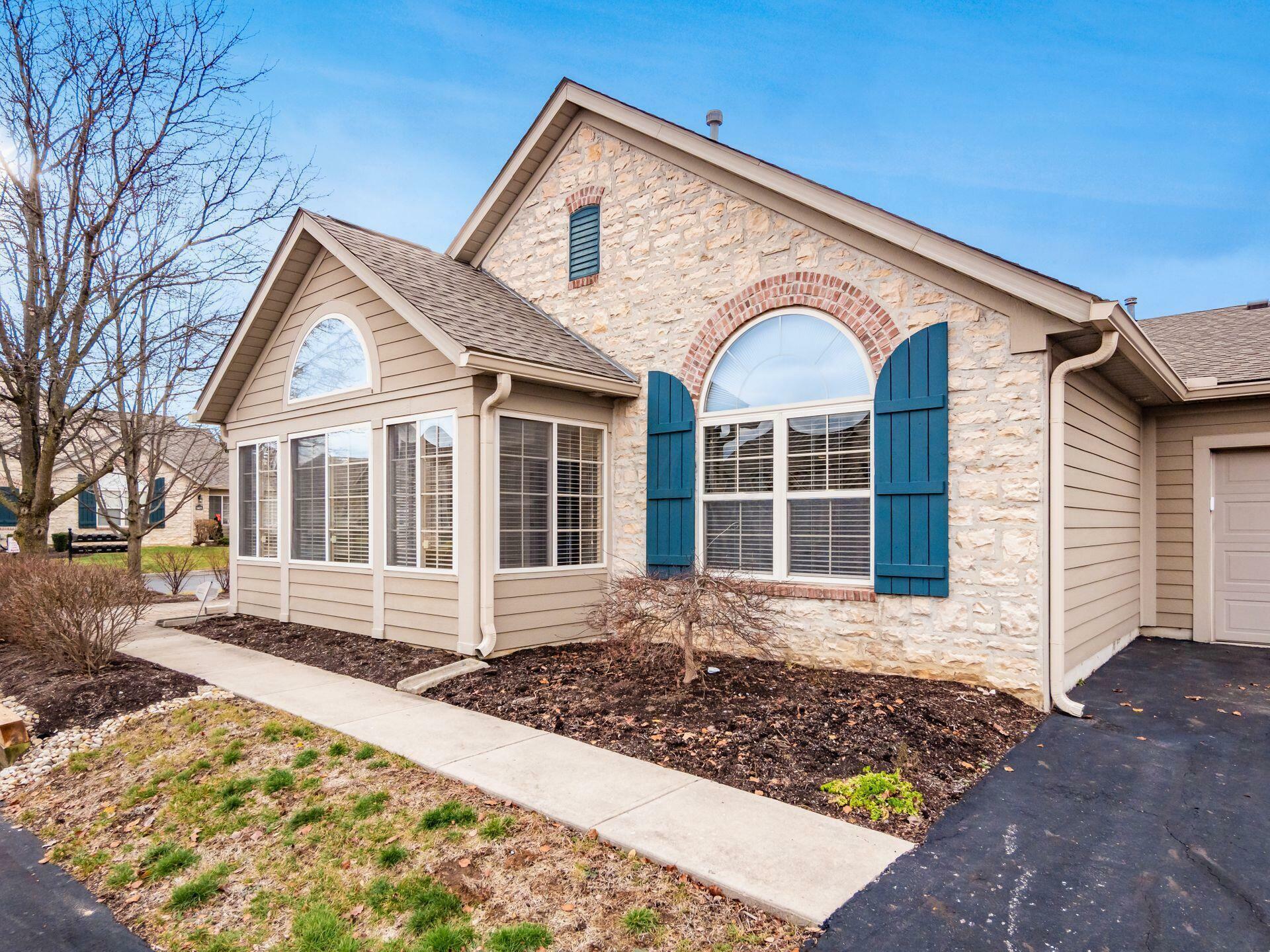 Property Photo:  1420 Cascade Drive  OH 43123 