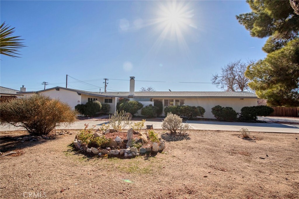 Property Photo:  19691 Tomahawk Road  CA 92307 