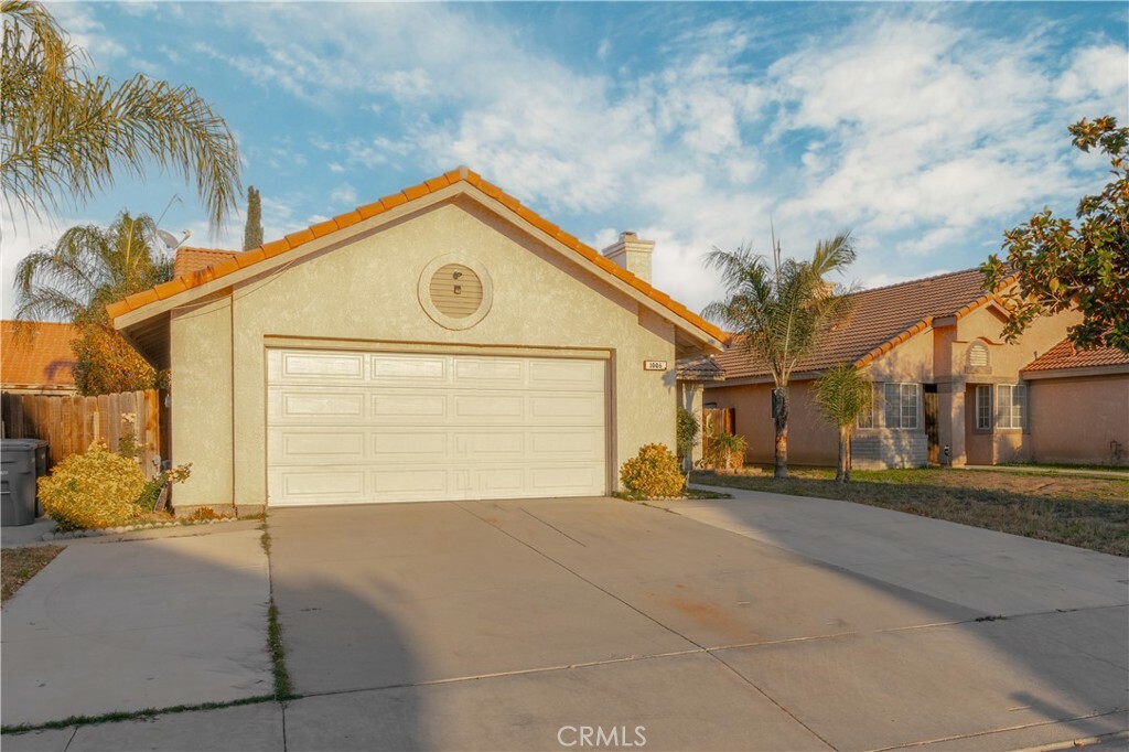 Property Photo:  1006 Merced Way  CA 92545 