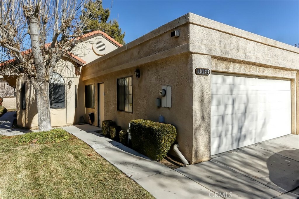 Property Photo:  19024 Elm Drive  CA 92308 