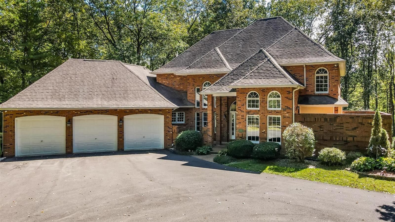 Property Photo:  226 Forest Court  IL 62025 