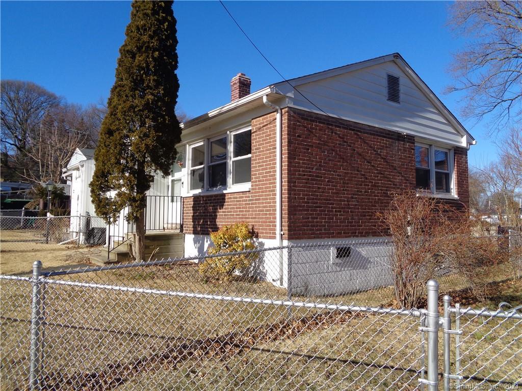 Property Photo:  24 Underwood Court  CT 06614 