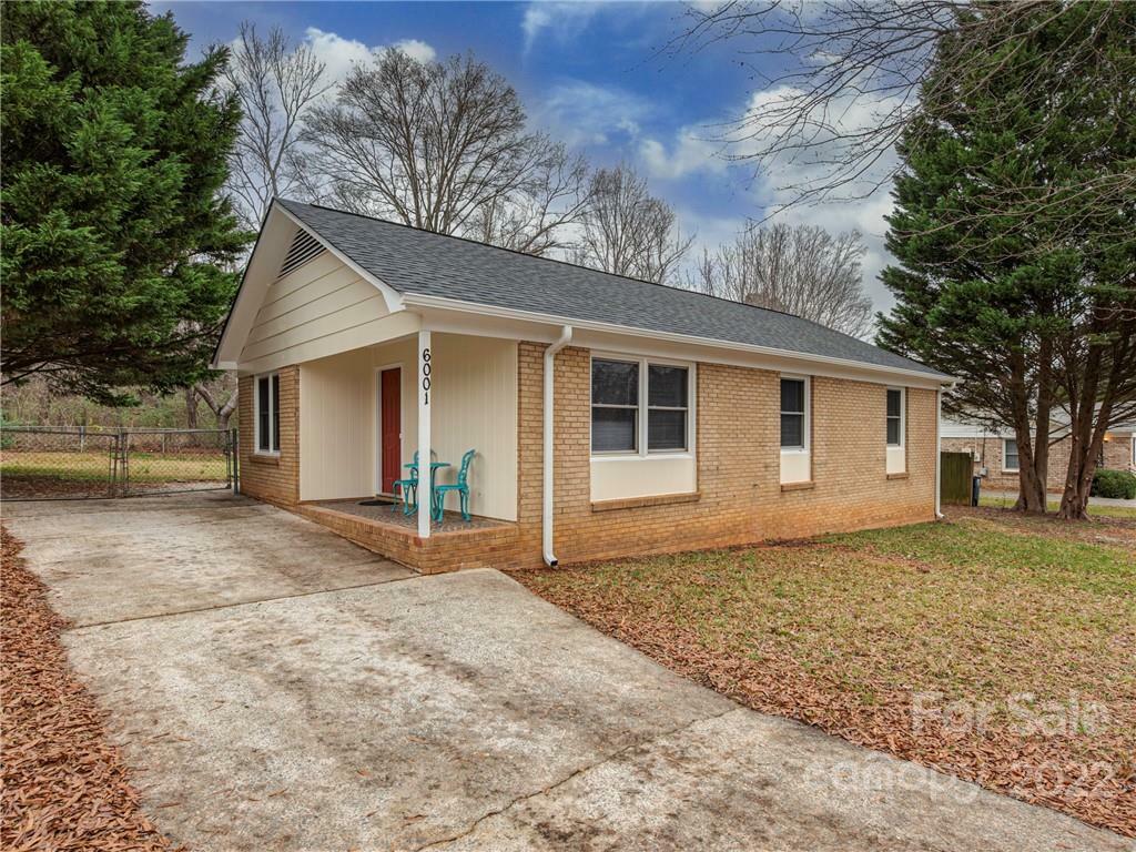Property Photo: 6001 Rockwell Drive NC 28079