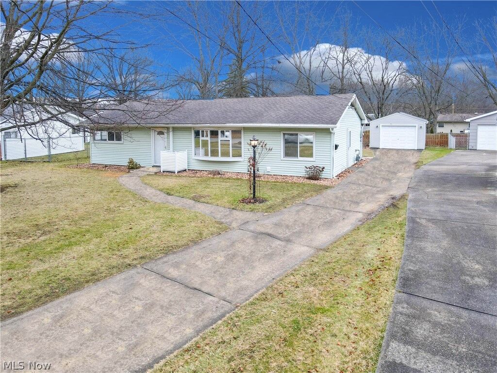 Property Photo: 3011 Bainbridge Avenue OH 44511