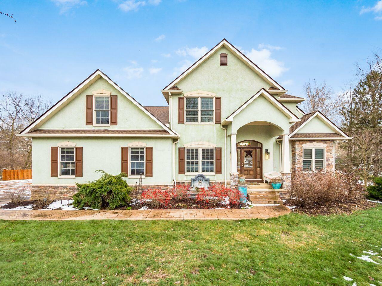Property Photo: 3737 Olentangy River Road OH 43015