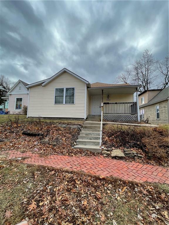 Property Photo: 2420 Lafayette Street MO 64507