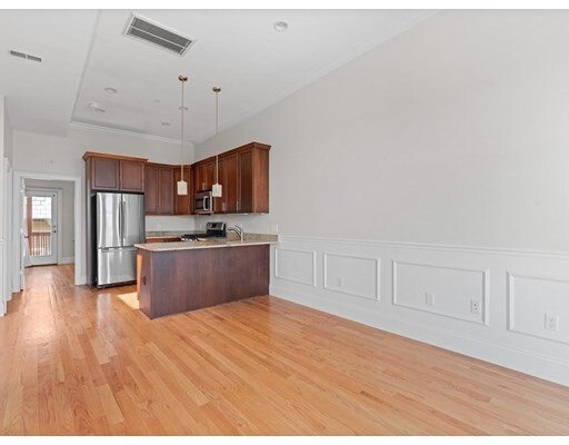 Property Photo:  1422 Columbia Rd 2  MA 02127 