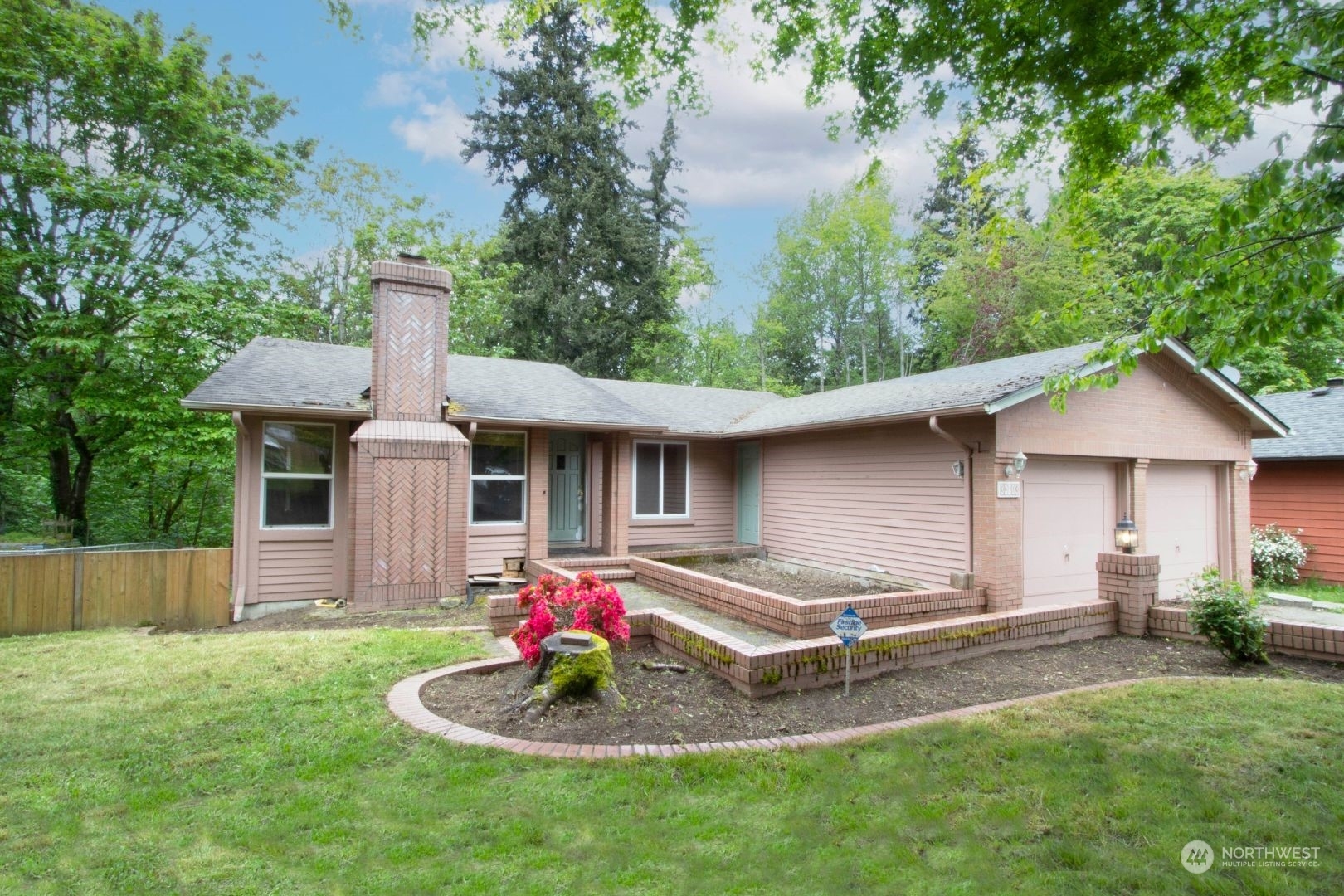 Property Photo: 33103 30th Avenue SW WA 98023