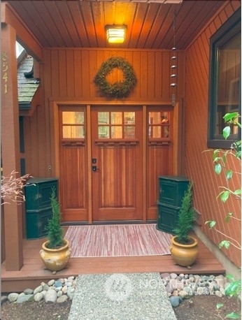 Property Photo: 8541 E Mercer Way WA 98040