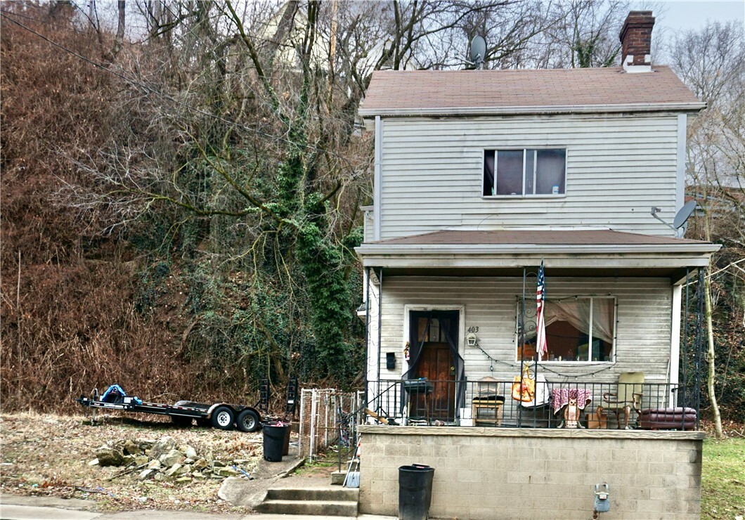 Property Photo:  403 Island Ave  PA 15136 