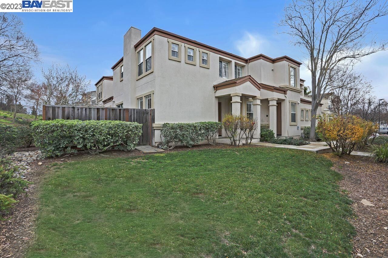 Property Photo: 895 Brea Ln CA 95138
