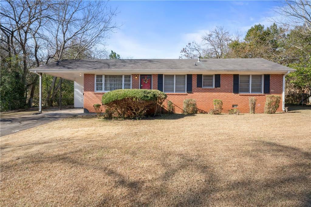 Property Photo: 1407 Canterbury Road GA 30223