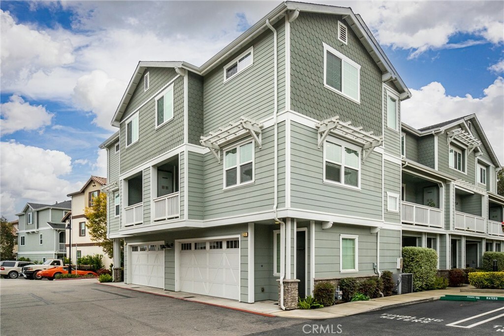 Property Photo:  3265 Lavender Lane 2505  CA 93401 