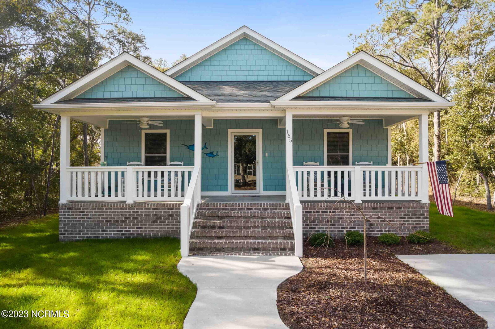 Property Photo:  165 NE 2nd Street  NC 28465 