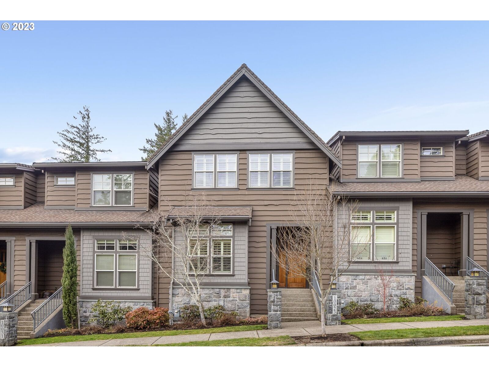 Property Photo:  10023 SW Morrison St  OR 97225 