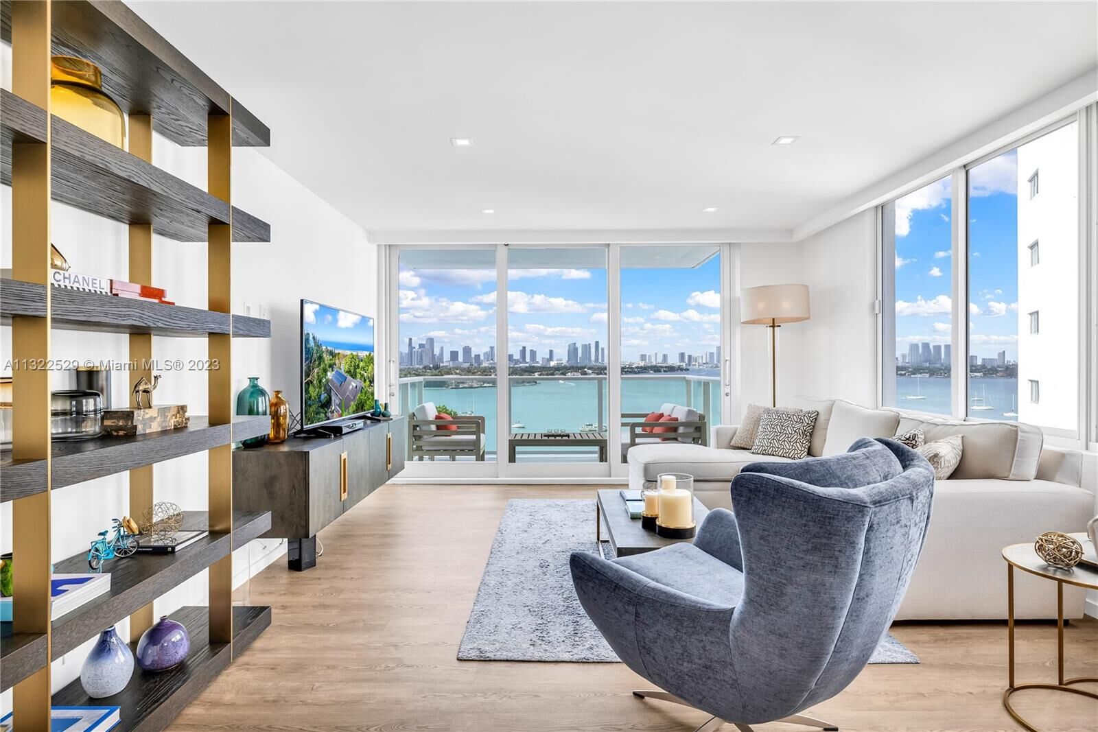 Property Photo:  1000 West Ave 1011  FL 33139 